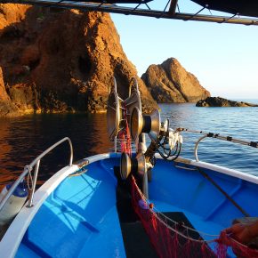 Suivi de l’effort de pêche professionnelle dans la réserve naturelle de Scandola (Corse) Suivi de l’effort de pêche professionnelle dans la réserve naturelle de Scandola (Corse)